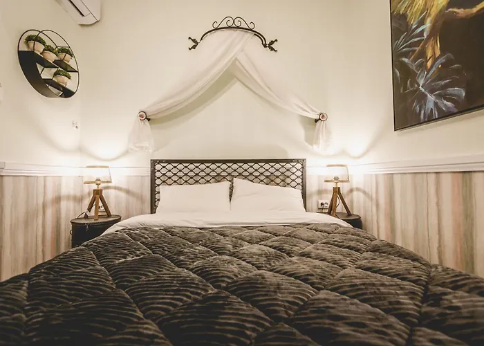 מלון Acronafplia