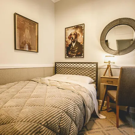 Acronafplia Hotell