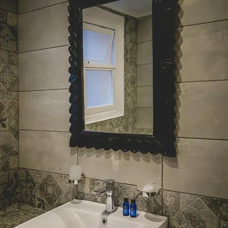 Отель Acronafplia 2*